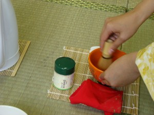 Tea_ceremony_Japan_01[1]
