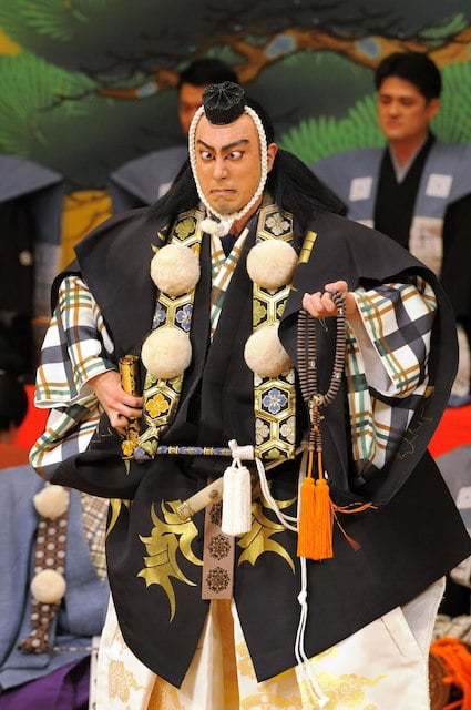 歌舞伎の寄り目の名前 意味は 見得と睨みの違いややり方も解説