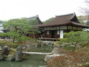 800px-Ginkakuji_Temple_Togudo_2009_059[1]
