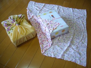Traditional_Japanese_wrapping_cloth,huroshiki,katori-city,japan[1]